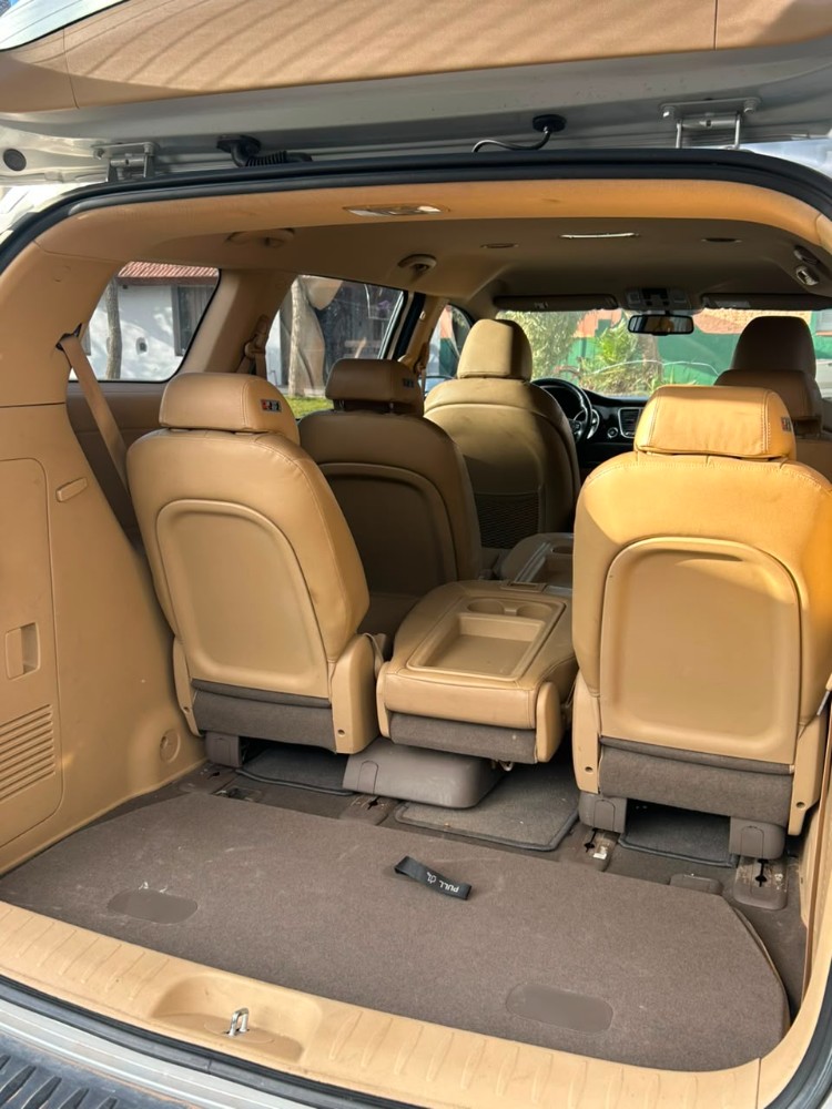 Kia CARNIVAL Van 2,2 Crdi 6AT 11p Premium 2017 — foto 8